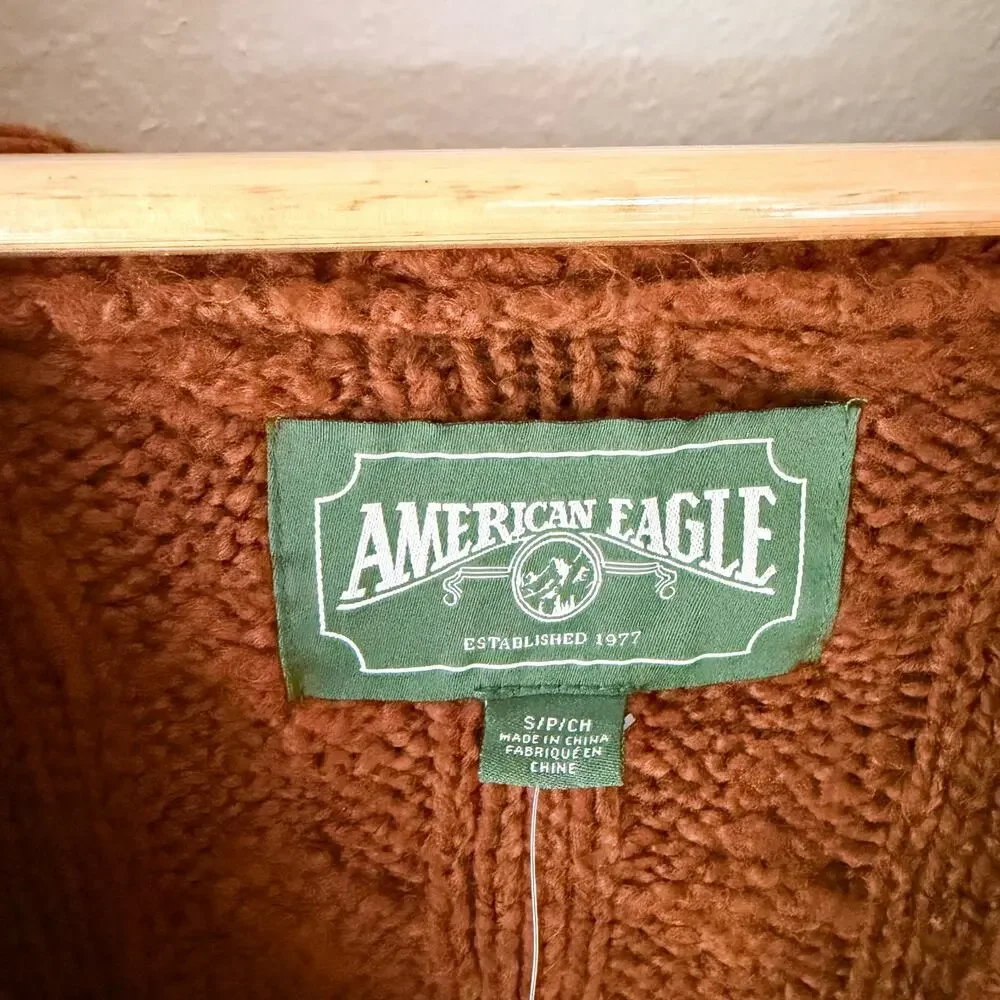 NWT American Eagle Cable Knit Sweater Hoodie Brown Chunky Women’s Size Small